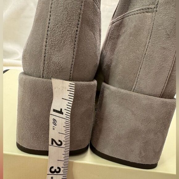 NWOT Vince. Grey suede square toe low block heel Chelsea boots size 7.5 or 38 - Picture 8 of 11